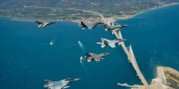 Ξεκινά η άσκηση «Ηνίοχος 2023»: «Πεδίο βολής φτηνό» η χώρα για τα πολεμικά σχέδια του κεφαλαίου