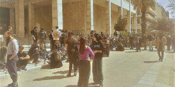 ΑΝΤΑΡΣΥΑ: Καταδικάζουμε την εισβολή της ΕΛΑΣ στο «Ολύμπια»