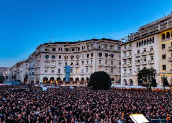 «Το νερό δεν πωλείται»! – «Βούλιαξε» η Θεσσαλονίκη στη μεγάλη συγκέντρωση -συναυλία (φωτο +βίντεο)