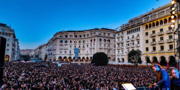«Το νερό δεν πωλείται»! – «Βούλιαξε» η Θεσσαλονίκη στη μεγάλη συγκέντρωση -συναυλία (φωτο +βίντεο)