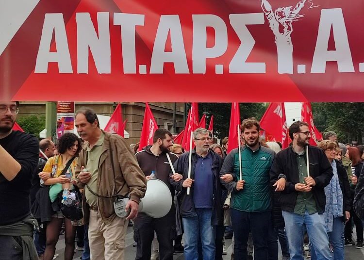 Πρωτομαγιά κόκκινης εργατικής διεκδίκησης, παρά το γκρίζο του καιρού (βίντεο)