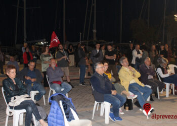 Συγκέντρωση της ΑΝΤΑΡΣΥΑ στην Πρέβεζα: «Η μόνη αντιπολίτευση, ο οργανωμένος λαός» (βίντεο)