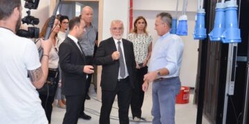 Επιταχύνεται η αναδιάταξη στο τηλεοπτικό τοπίο