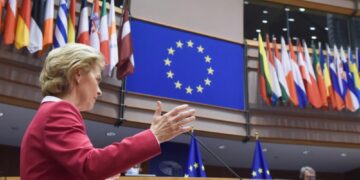 Ευρω-πάγος  σε μισθούς  κι επιδοτήσεις