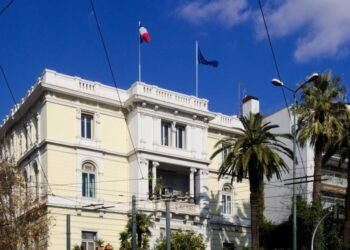 Ψήφισμα αλληλεγγύης σωματείων στον αγώνα των γάλλων εργατών