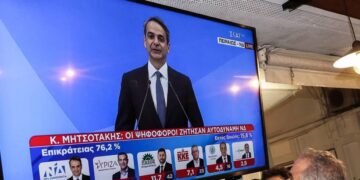 Σαρωτική αντιδραστική αναδιάταξη του πολιτικού σκηνικού