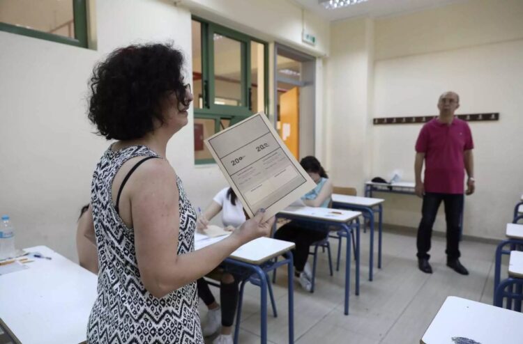 Παρεμβάσεις ΔΕ: Για την κατάρρευση της τράπεζας θεμάτων