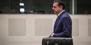 Τσίπρας: Παραιτείται από την ηγεσία, ζητάει «νέο ΣΥΡΙΖΑ»