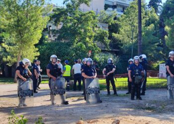 Πάρκο Δρακόπουλου: Αλλη μια ανάπλαση με… ΜΑΤ και εργολάβους (φωτο-βίντεο)