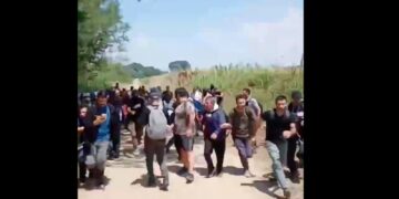 To «Δίκτυο Σπάρτακος» καταγγέλλει συνοριοφύλακες για επίθεση με μαχαίρια κατά προσφύγων