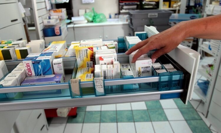 Φάρμακο: Απεργία για την υπογραφή κλαδικής ΣΣΕ