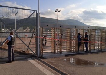 Συγκλονιστικές μαρτυρίες διασωθέντων στην αντιπροσωπεία της ΑΝΤΑΡΣΥΑ στη Μαλακάσα