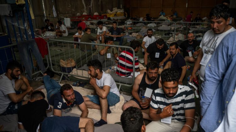 ΑΝΤΑΡΣΥΑ: Η κυβέρνηση τρομοκρατεί τα θύματα του ναυαγίου της Πύλου και αρνείται βασικά ανθρώπινα δικαιώματα!