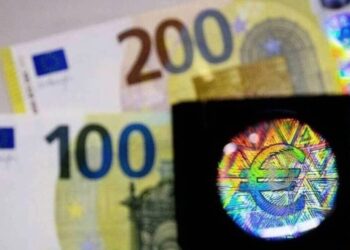 Τραπεζικές καταθέσεις: Ο πλούτος πέφτει μόνο προς τα πάνω