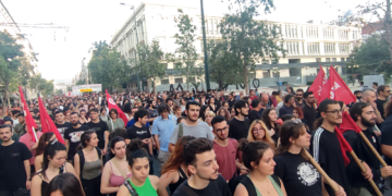 Μαζικές διαδηλώσεις, αιχμηρή απάντηση