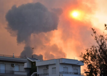 Μεγάλα ερωτήματα για τις πρωτόγνωρες εκρήξεις σε στρατιωτικές εγκαταστάσεις