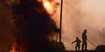 Στάχτη έγινε το «επιτελικό κράτος» της αγοράς