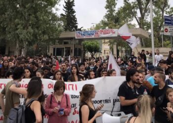 Όχι στην ιδιωτικοποίηση των ΑΕI: Μάχη οπισθοφυλακών ή πάλη για το μέλλον;