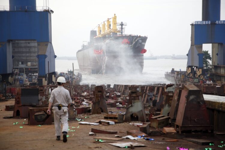 Ελευσίνα: Νεκρός 57χρονος εργάτης κάτω από τον καυτό ήλιο