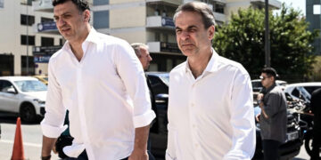 Στάχτη ο «μεθοδικός σχεδιασμός», αντιπολιτευτική «άπνοια»