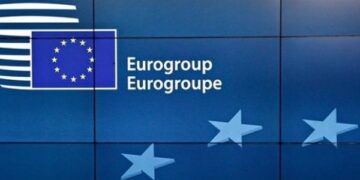 Eurogroup: Στον πάγο επιδοτήσεις και αυξήσεις μισθών