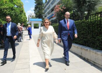 Μενδώνη η… αμετακίνητη