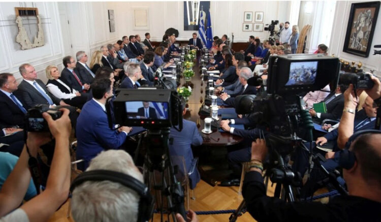 Νέα Κυβέρνηση: Ακραίος νεοφιλελευθερισμός  και καταστολή