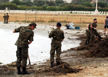 «Έλιωσαν» οι φαντάροι στον καύσωνα