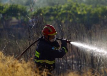 Πυρόσβεση: Θεατές στο ίδιο χιλιοπαιγμένο έργο
