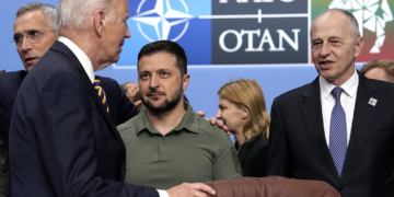 Σύνοδος ΝΑΤΟ: Ο «χρήσιμος ηλίθιος», η στροφή Ερντογάν και τα ελληνοτουρκικά