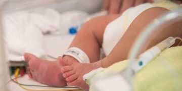 Βιομηχανία μωρών και το πανάκριβο δικαίωμα στη μητρότητα