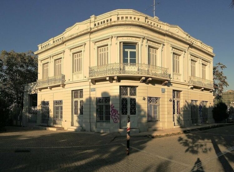 Βαρβαρότητα και ύβρις από την υπουργό «τσιμεντοπολιτισμού» η έξωση στον ΣΕΑ