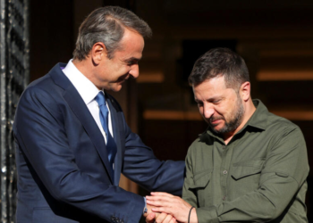 ΑΝΤΑΡΣΥΑ: Επίσκεψη Ζελένσκι στα μουλωχτά με στόχο την βαθύτερη εμπλοκή της Ελλάδας στον πόλεμο στην Ουκρανία.
