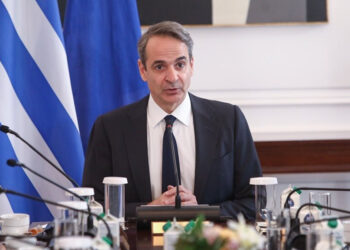 Βασιλιάς της στάχτης ο Μητσοτάκης