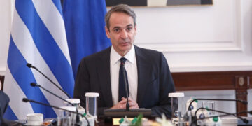 Βασιλιάς της στάχτης ο Μητσοτάκης