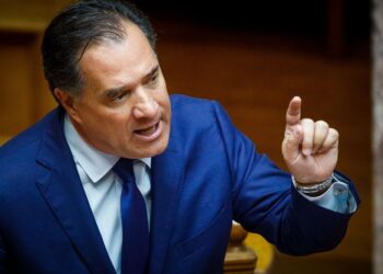 Εργοδοτικός κυνισμός Γεωργιάδη: Θα τσακώνεστε ποιοι θα δουλέψετε Κυριακές!