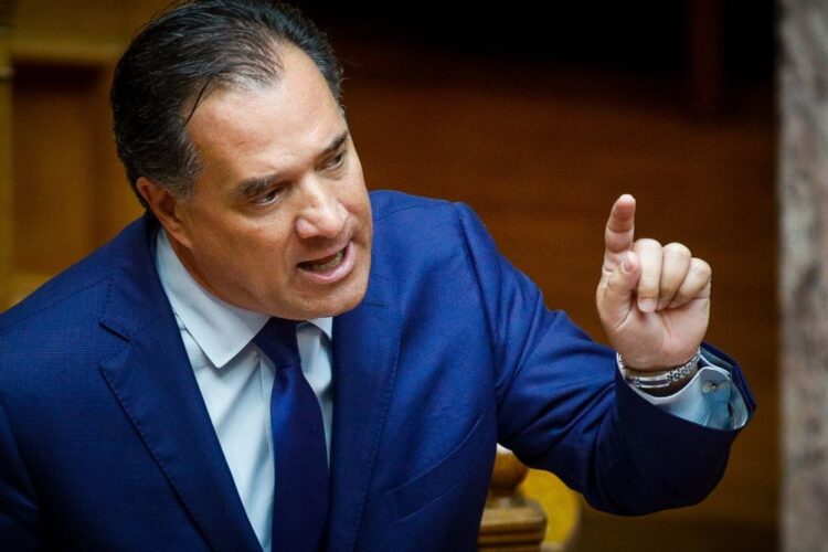 Εργοδοτικός κυνισμός Γεωργιάδη: Θα τσακώνεστε ποιοι θα δουλέψετε Κυριακές!