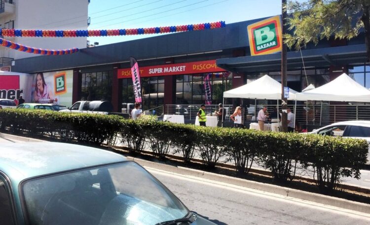 Bazaar, πουθενά τόσο φθηνά η ζωή των εργαζόμενων