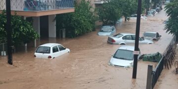 Βυθισμένη πολιτεία ο Βόλος, βούλιαξαν ξανά κεντρικό και τοπικό κράτος