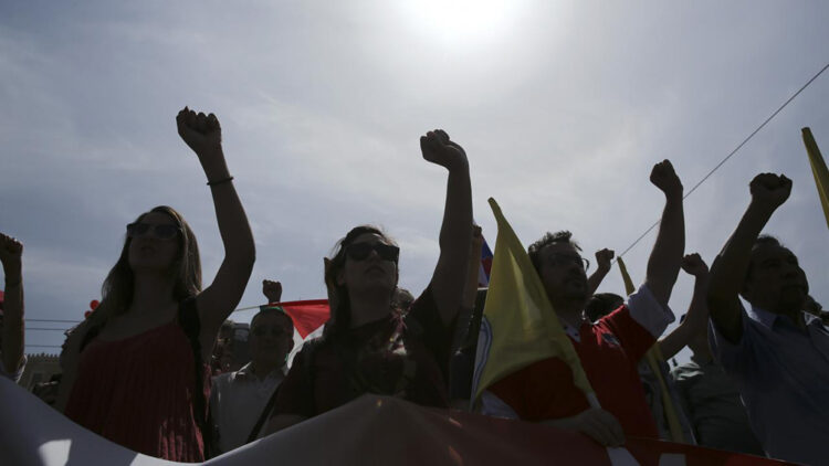 Ανασυγκρότηση του συστήματος  ή της ανατρεπτικής Αριστεράς;