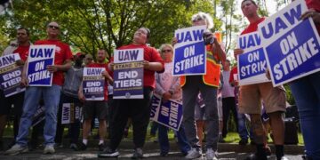 ΗΠΑ: Απεργία-σταθμός  στις αυτοκινητοβιομηχανίες