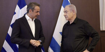 Αγκαλιάζουν τους δολοφόνους!