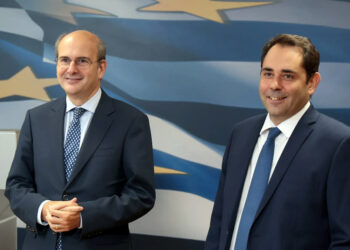 Προϋπολογισμός: Εκτίναξη φοροεπιδρομής, ματωμένα πλεονάσματα 5 δισ. ευρώ