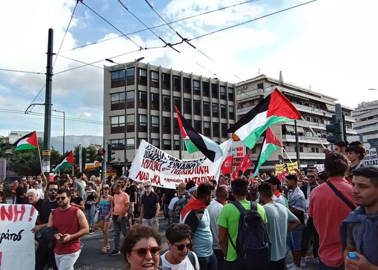 Ποτάμι διαδηλωτών φώναξε κατά της σφαγής στη Γάζα και της εμπλοκής της Ελλάδας (φωτογραφίες-βίντεο)