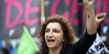 Βανίνα Μπιάσι: Η αστική τάξη  «δημιούργησε»  την Ακροδεξιά