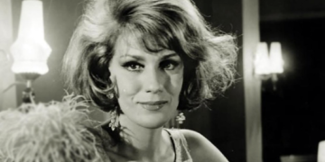 Μαίρη Χρονοπούλου: Μια κυρία που δεν θα ξαναπάει στα μπουζούκια