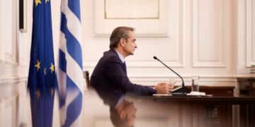 Πρώτα αρπάζουν, μετά «μοιράζουν»