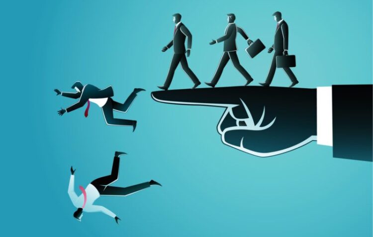 Η αστική ηγεμονία στα μεσαία στρώματα και οι σημερινές ρωγμές