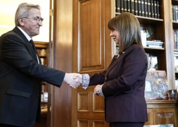 ΝΑΡ: Ελεημοσύνη ζητά η ΓΣΕΕ από την Κ. Σακελλαροπούλου