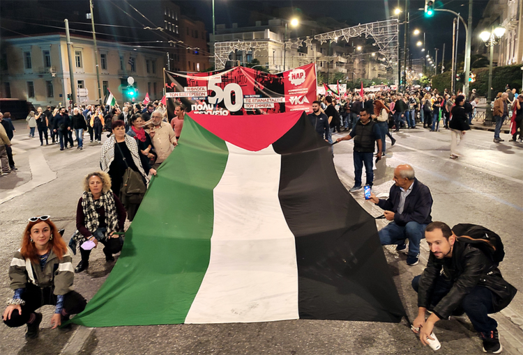 Το Πολυτεχνείο είναι εδώ, με υψωμένη σημαία Παλαιστίνης